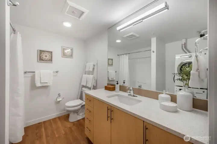 Spacious bathroom