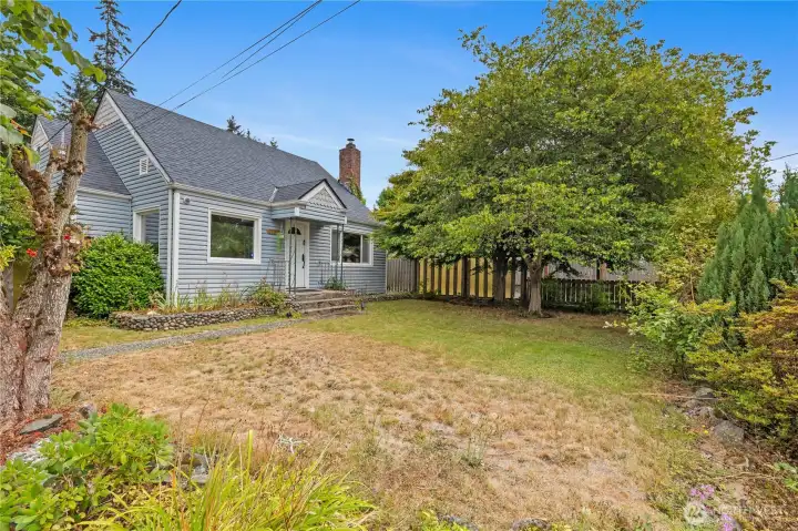 Move-in ready single-family home Everett is perfect for first time homeowners.