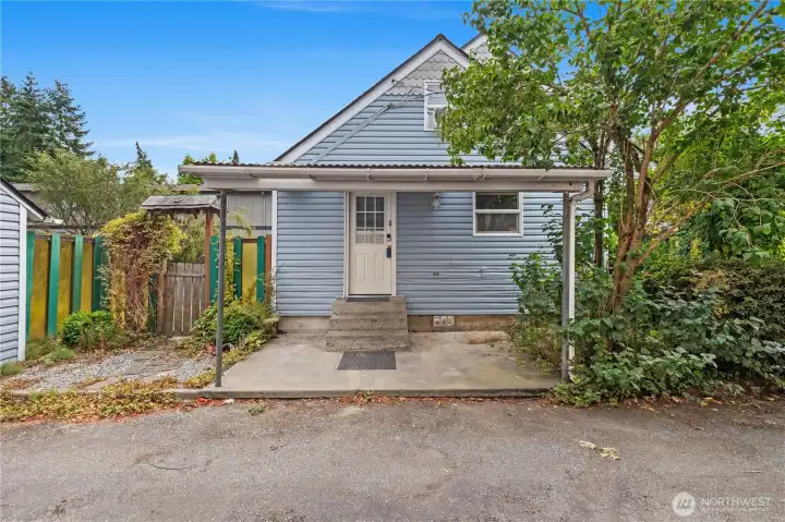 Side entrance to utility room, perfect for a mudroom.