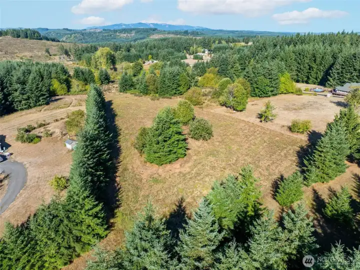 Red Rock Lane comes in at the lower left of the picture.