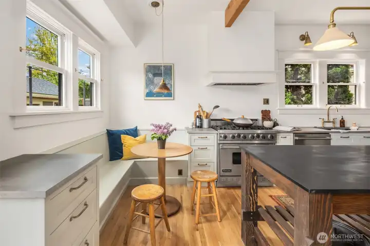 Have coffee at the charming banquette; you can invite your friends to watch you cook