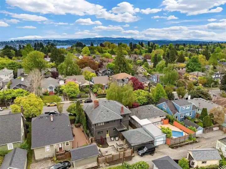 Looking back towards Lake Washington.