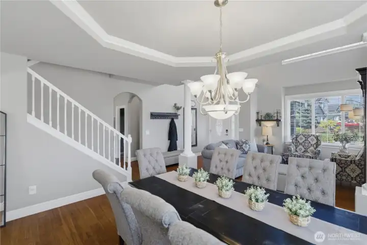Spin around to view the entire formal seating arrangement.