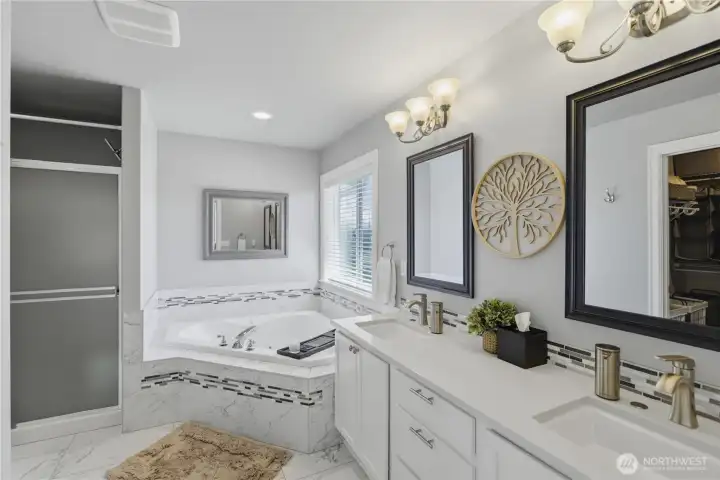 True 5 piece bath with walk-in closet.