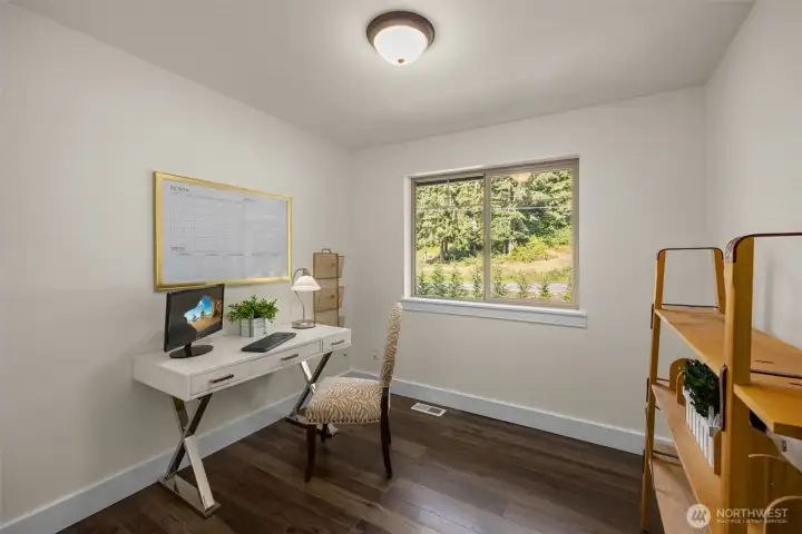 6th Bedroom or Office: Flex Space