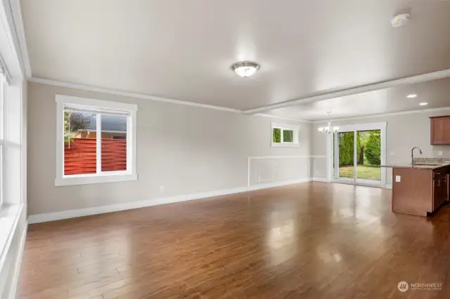 Living Room without virtual staging