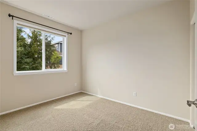 Guest bedroom.