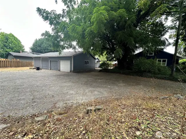 3 car garage