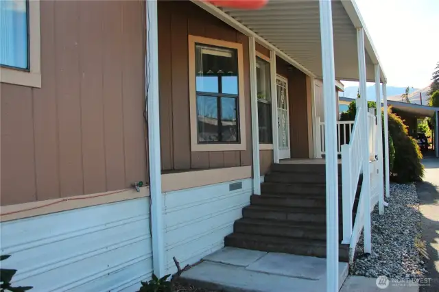 Entry- Covered porch