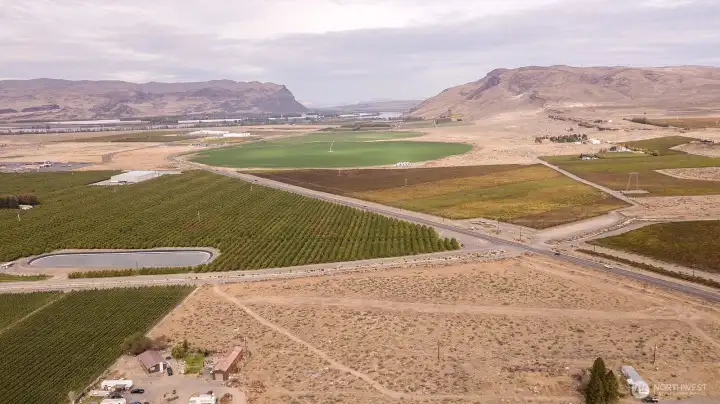 Aerial view above the 11 acres all the way to the Columbia River.