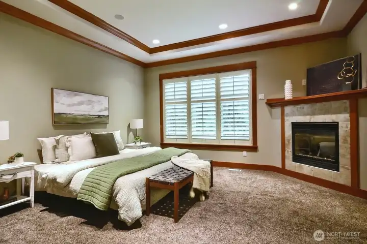 Primary ensuite with fireplace