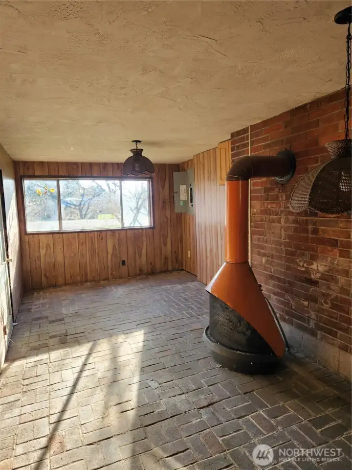 2nd Bonus rm with Retro fireplace and separate outside entrance