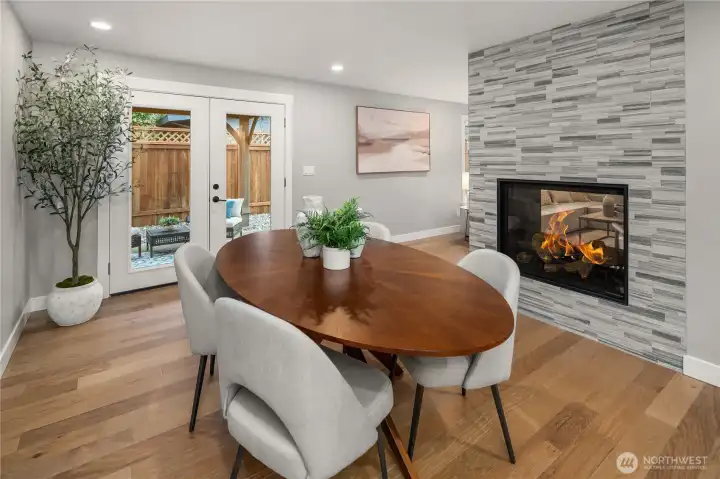 formal dining room. formal dining room.