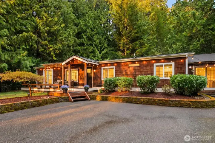 Welcome to Ames Lake in Redmond! One of the last private lake communities in King County.