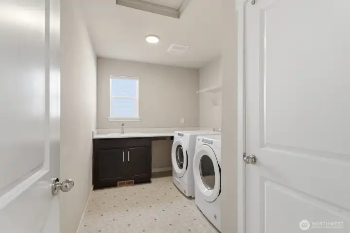 2nd Floor Laundry w/ Sink 2nd Floor Laundry w/ Sink