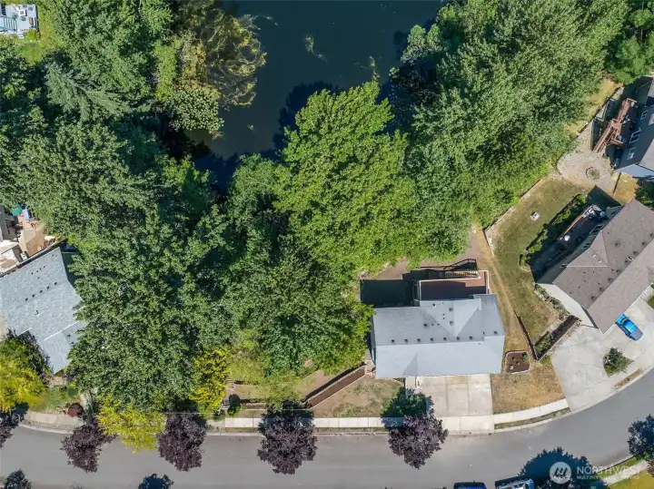 Enjoy the beauty of this private lot!