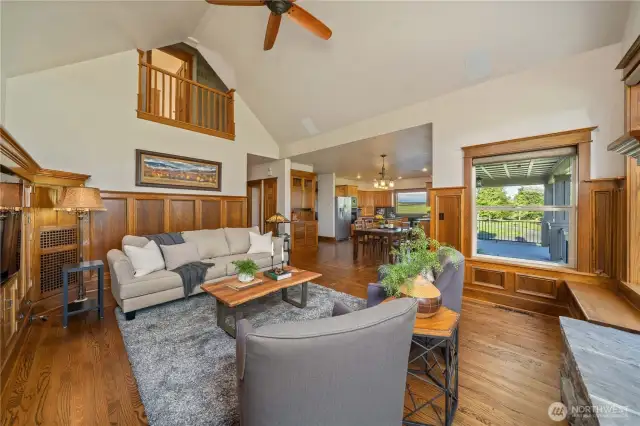 MAIN LIVING AREA