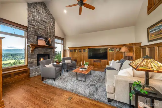 GAS FIRE PLACE AND BUILT IN HIGH-END SOUND SYSTEM