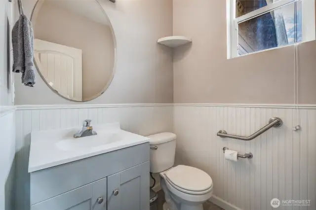 Main Floor 1/2 Bath