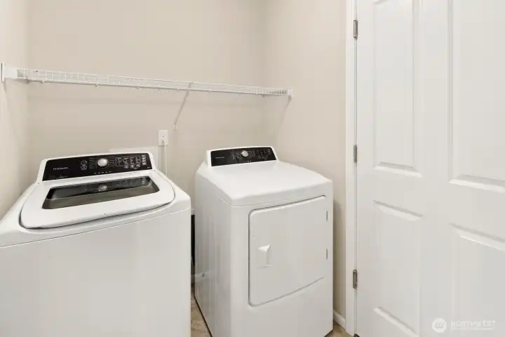 washer & dryer stay with the home