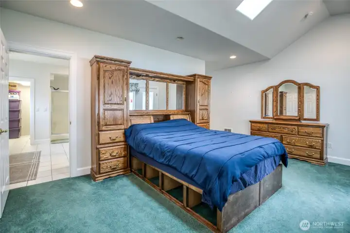 Primary with ensuite