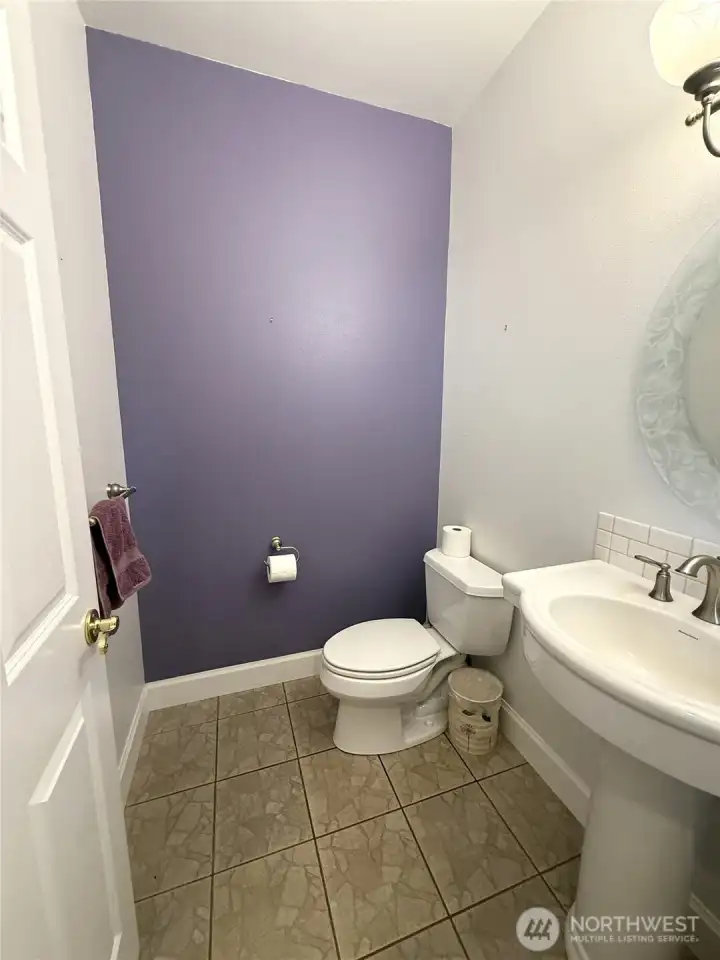 MAIN FLOOR GUEST 1/2 BATH