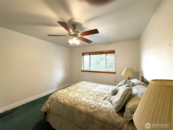 UPPER 2ND BEDROOM