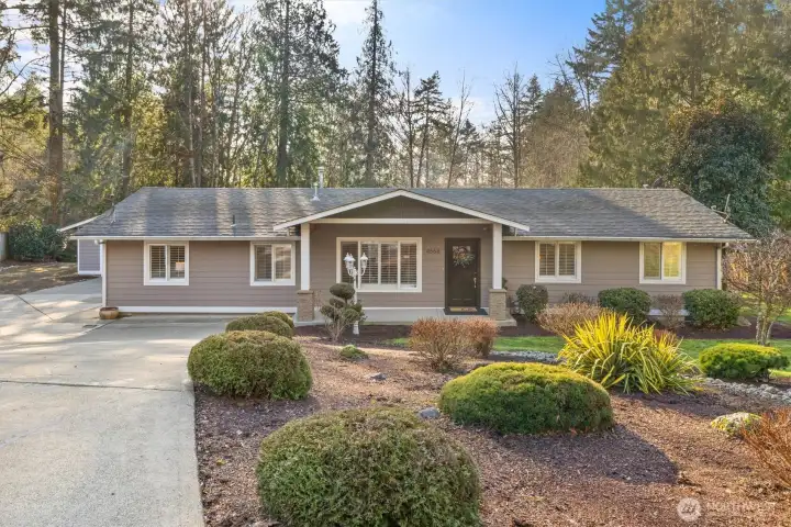 1st time on the market in 32years!!! Meticulously and lovingly cared for the entire time
