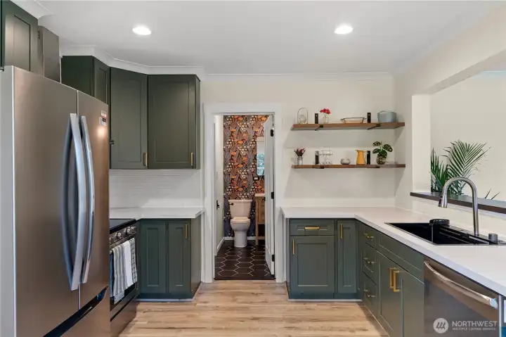 Fully updated kitchen!