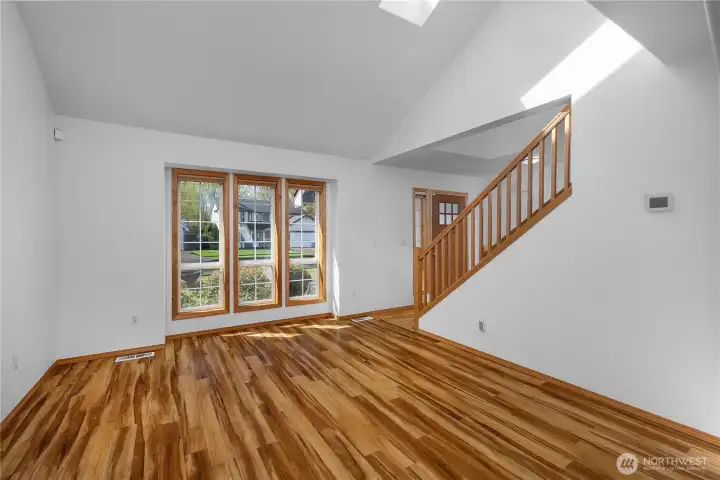 Large and bright living room