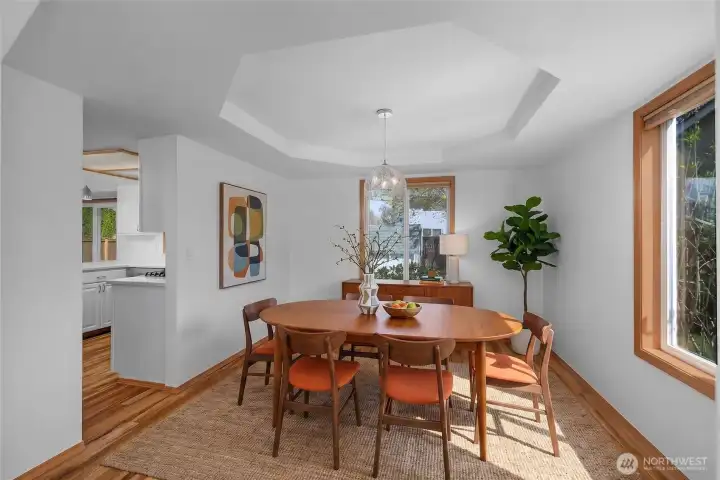 Formal dining room virtually staged