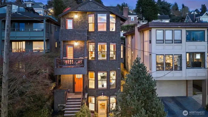 Welcome to Elevated Living on the West Slope of Queen Anne