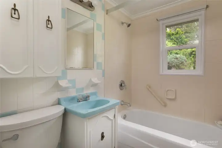 Full bathroom