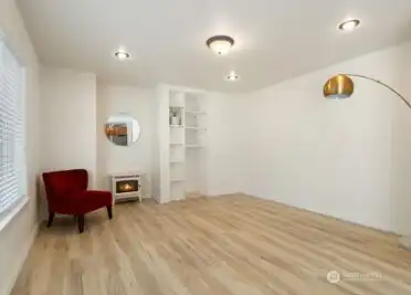 Living Room (not staged)