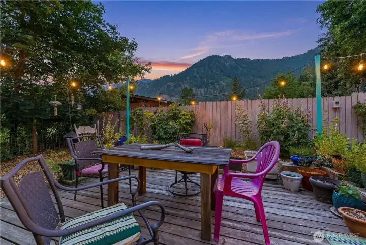 Enjoy the view of the mountains in an ideal location.