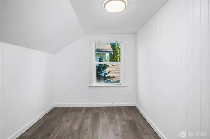 Upstairs bedroom #2
