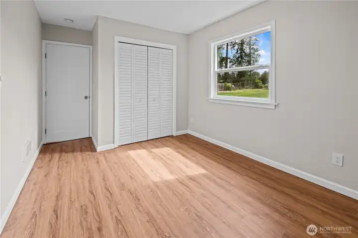 2nd bedroom