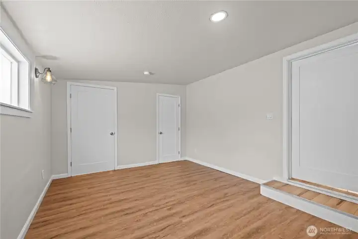 Bonus Room w/ attached bath