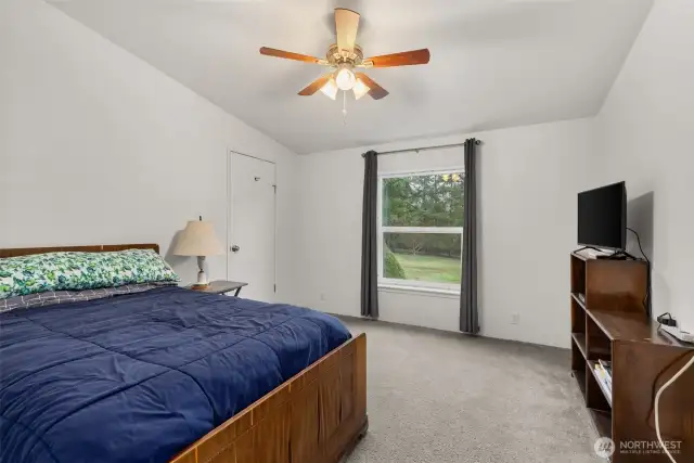 2nd bedroom/bonus room