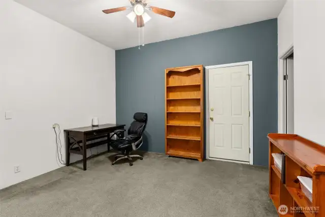 3rd bedroom/home office/bonus room