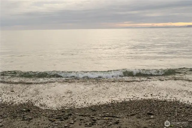 Enjoy Amazing Sunsets and Waves Crashing the Beach