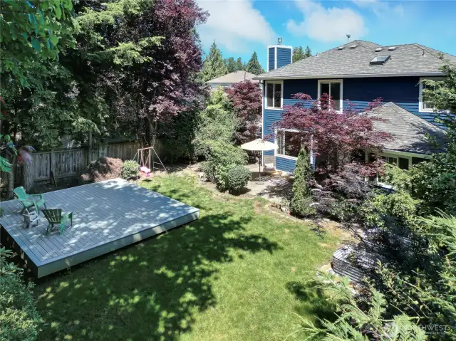 large deck in backyard for entertaining
