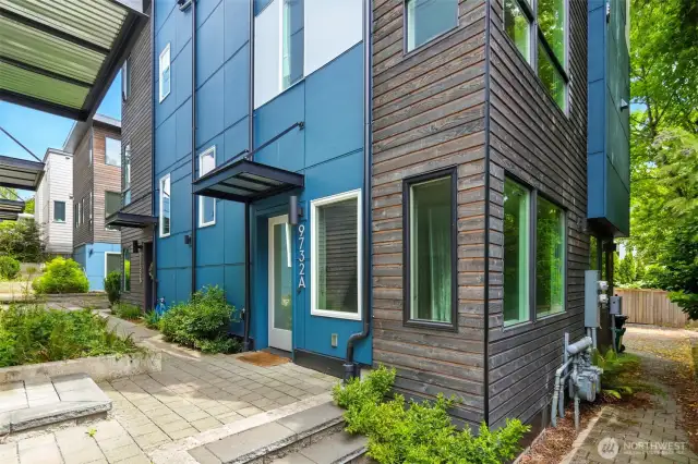 Built Green and Energy Star effecient but oh so dialed with Designer finishes and details throughout this palatial corner 3 bed 2.5 bath + Flex row home in Green Lake (adjacent) - Licton Springs! Light Rail is a 6 minute walk.