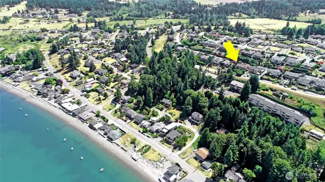 Community beach access on Utsalady Bay