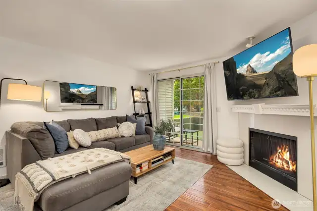 Prime location, west of the 405, walking distance to all things Kirkland!