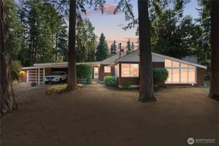 1930 RAMBLER HOME ON 2.58 ACRES ROOM TO BUILD 2 1000 SQ FT ADU'S