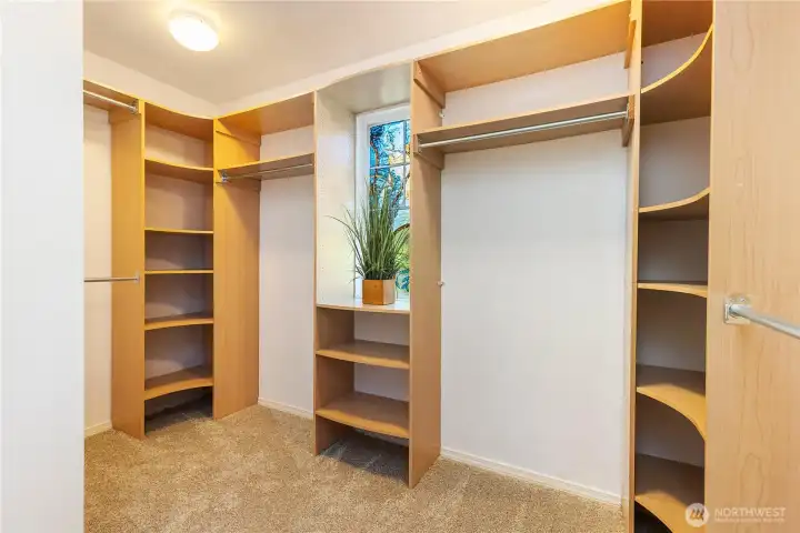 Expansive walk-in closet w/ built-ins!