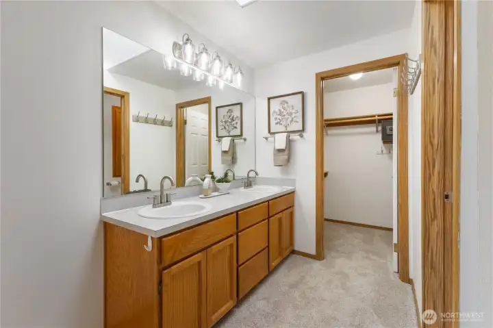 Bath off primary and a walk-in closet.