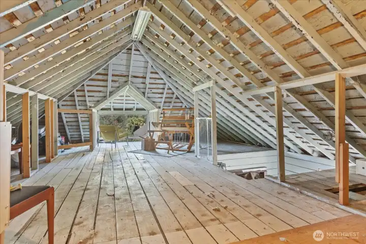 Plenty of storage in the attic space!