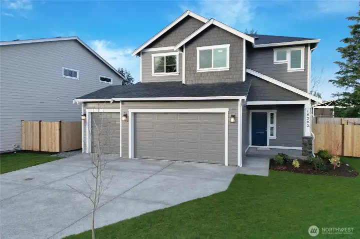 Photos are of a previously built Skyline plan and demonstrate the quality standards that Rush builds to. Homes may display colors and or upgrades that are not currently available.